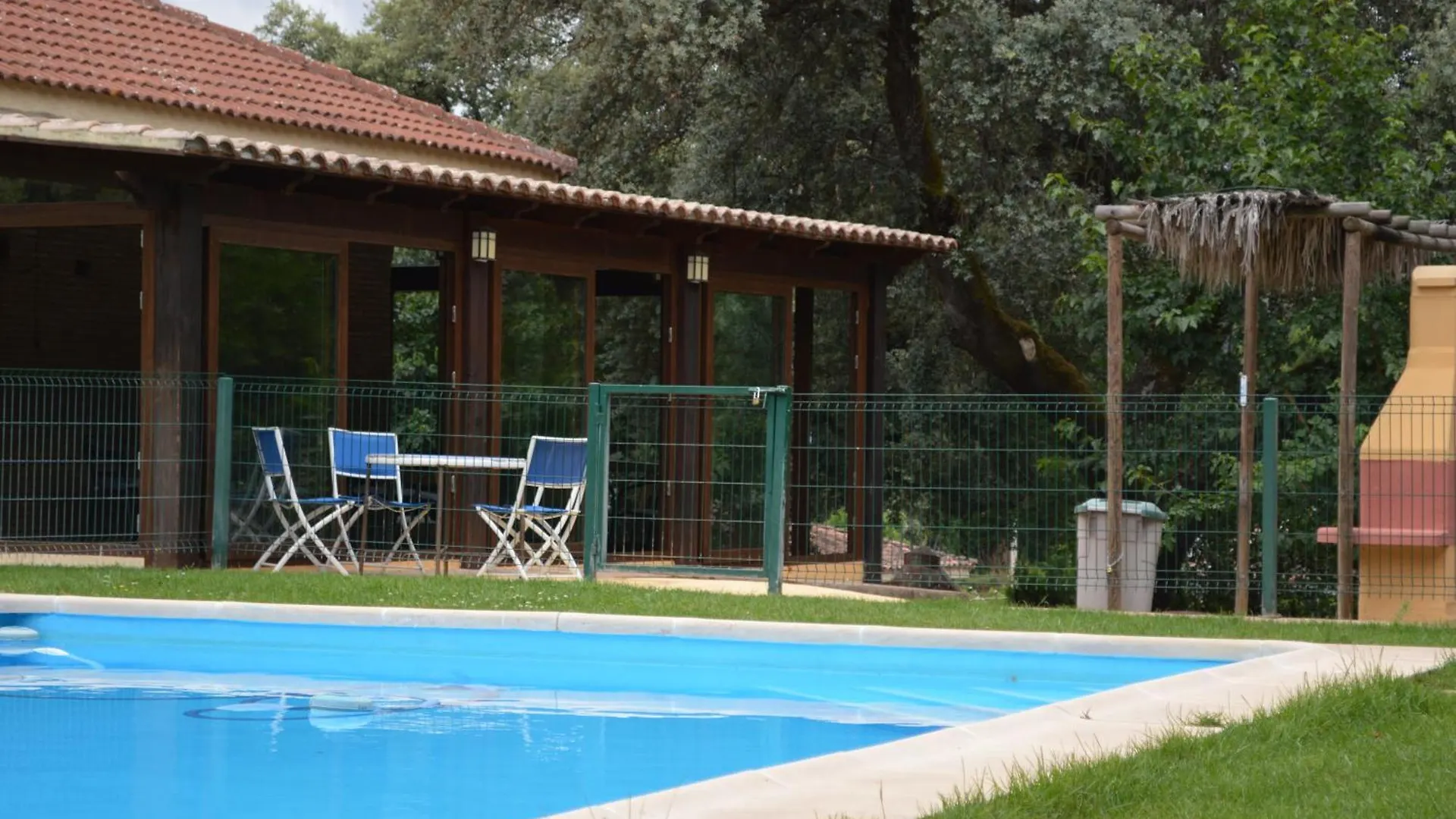 Casa Rural Ribera Del Hueznar コンスタンティナ 別荘